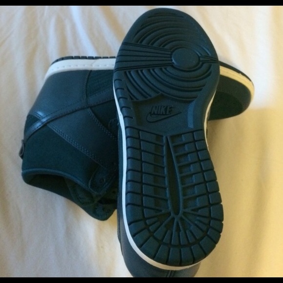 Nike Shoes - 🎉Nike Women's Wedge Dunk🎉