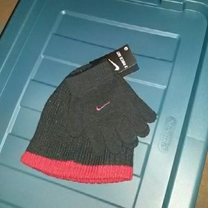 NWOT Nike Hat& gloves