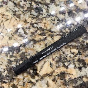 Mac Cosmetics eyeliner