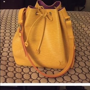 ❌authentic LV bag for bea