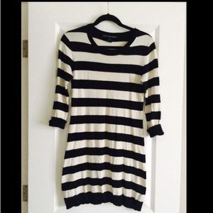 Light sweater stripped dress