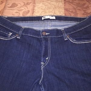 Women Levi's jeans NWOT FIRM PRICE