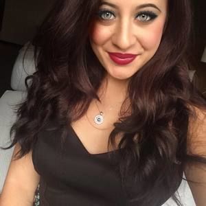 Meet your Posher, Caroline