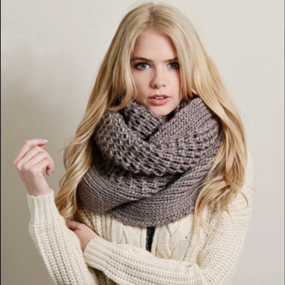Accessories - 🎉HP🎉💞 🆕 Chunky Knit Scarf