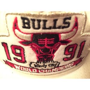 Bulls New Era Heritage Series SnapBack
