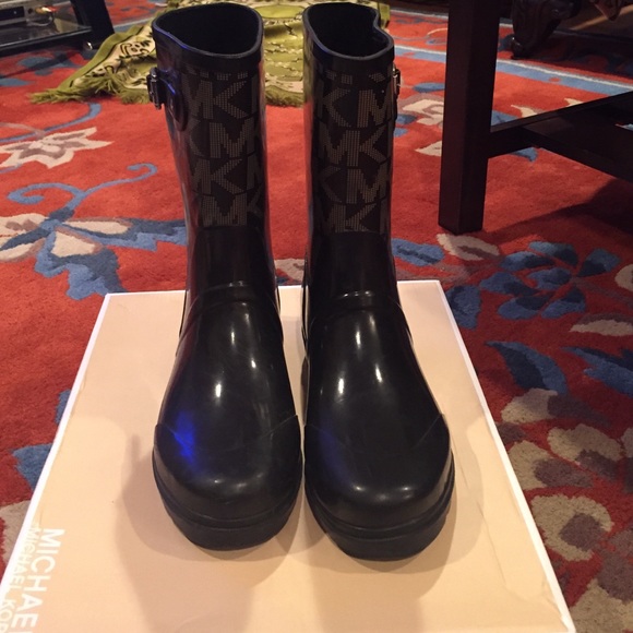 Brown Michael Kors Rainboots! Need to sell!