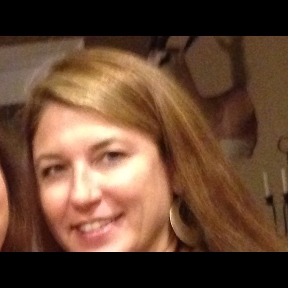 Meet your Posher, Lori - Picture 1 of 1