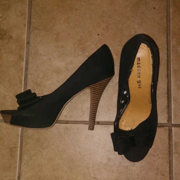 Adorable Madden girl peep toe heels