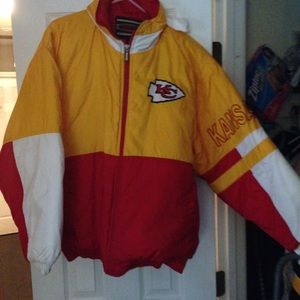 Women's size medium Chiefs puffer coat