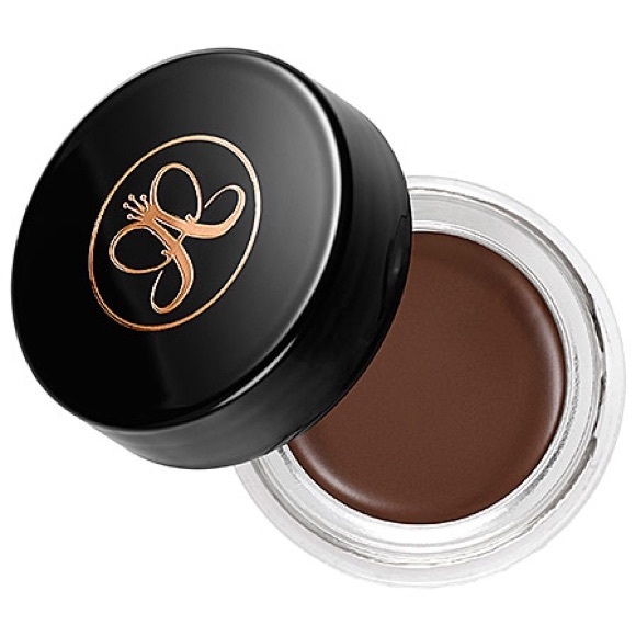 Dipbrow Pomade in the shade medium brown