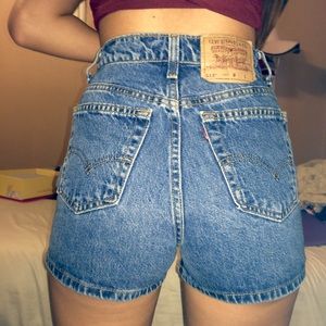 SUPER RARE LEVI HIGH WAISTED SHORTS