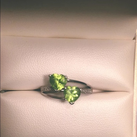 August Birthstone & Diamond Heart Ring Size 7
