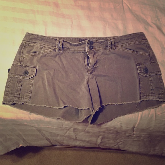 American eagle army green shorts