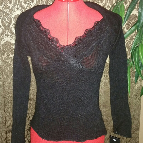 Le Group Black Sweater - Picture 1 of 4