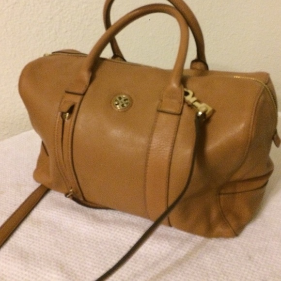 Tory Burch Handbags - Tory burch Robinson satchel