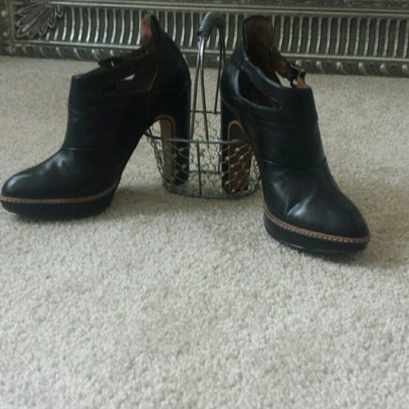 Ankle booties