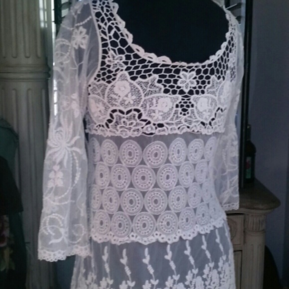 Very cute cream top