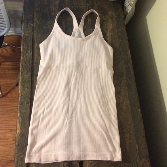 Pale pink lulu lemon tank size 6