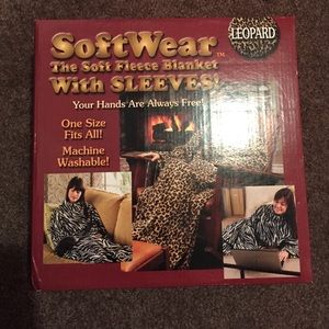 Leopard fleece snuggie type blanket