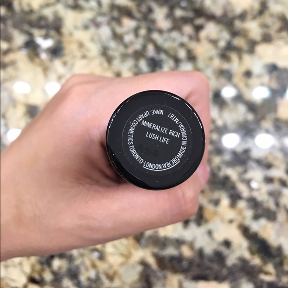 Mac Cosmetics lipstick - Picture 2 of 4