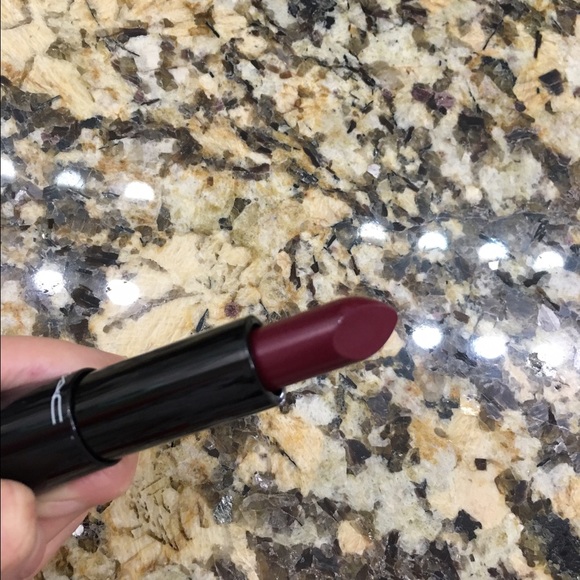 Mac Cosmetics lipstick - Picture 3 of 4