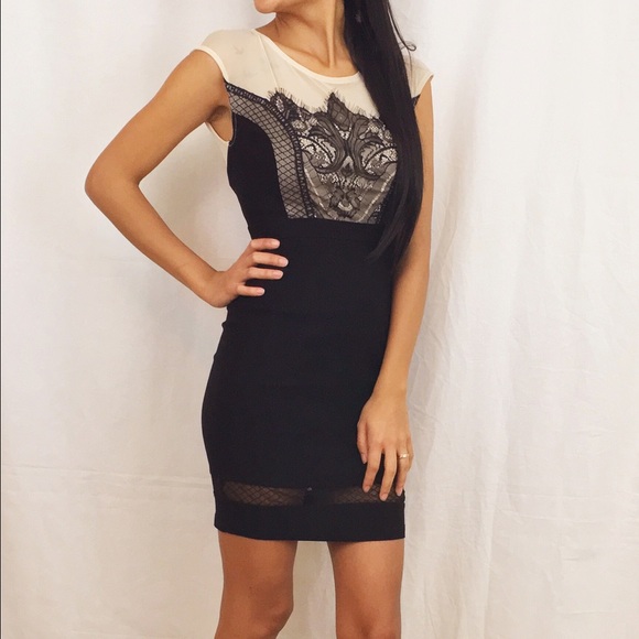 SALE‼️The perfect little black dress - Picture 3 of 4