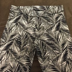 Brand new Victoria's Secret pink leggings