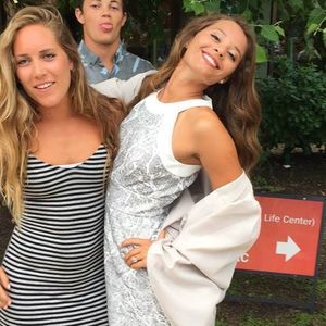 Meet your Posher, Abigail