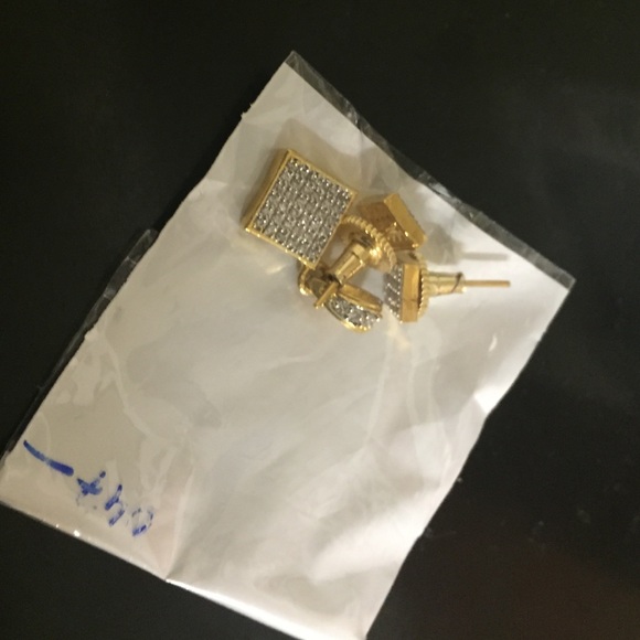 Jewelry - Picture 3 of 3