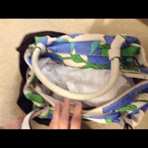 Handbag - Picture 2 of 3