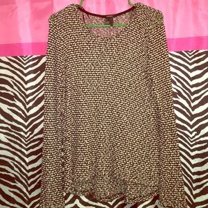 High low knitted black and white sweater