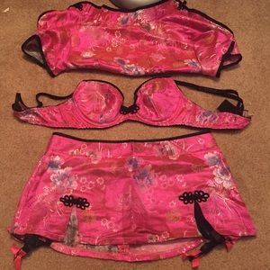 Halloween Courtesan Costume