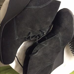 White Mountain Black Suede Wedge Booties Size 10
