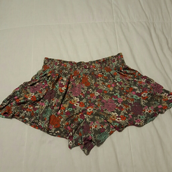 Flowy flower shorts