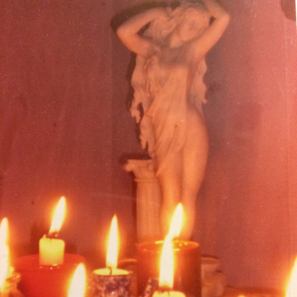 Meet your Posher, Myra - Picture 2 of 2