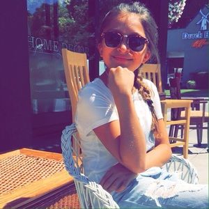 Meet your Posher, Grace