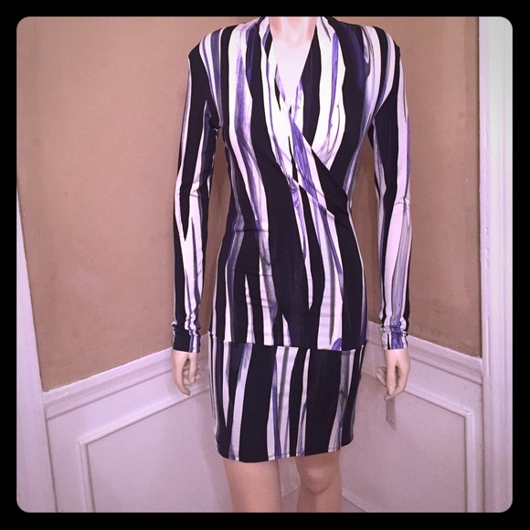 ❌SOLD❌Gorgeous women's mini long sleeve dress