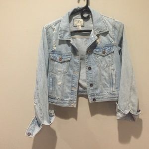 Cropped denim jacket