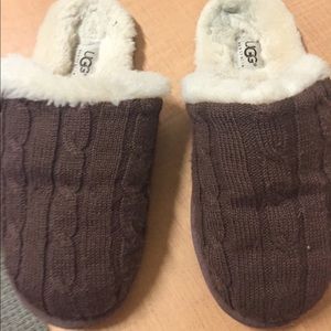 Ugg knitted clogs/slippers in brown