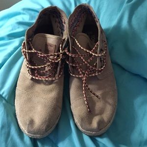 Toms! In great used condition.