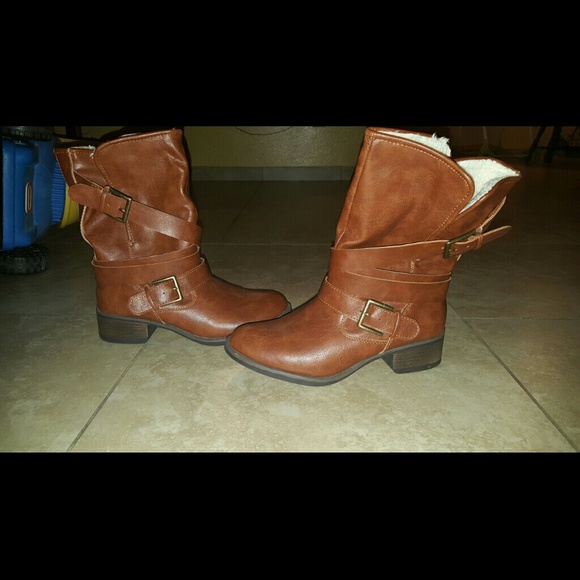 Forever 21 fall boots - Picture 2 of 4