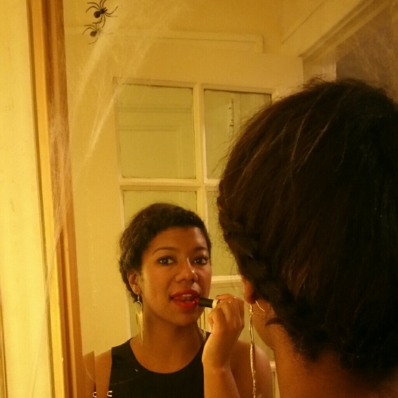 Meet your Posher, Lawren - Picture 3 of 4