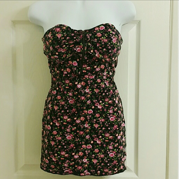 CLEARANCE ITEM Floral Print Mini Dress