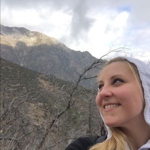 Meet your Posher, Danielle