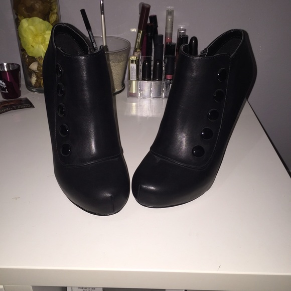 SOLD--🎉Black booties🎉 - Picture 3 of 3