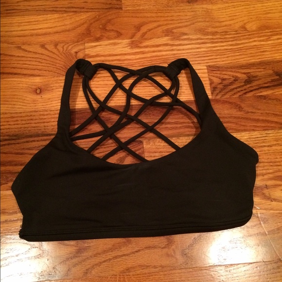 Black Lululemon sports bra