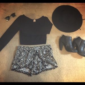 Shorts with Pom Pom trim!