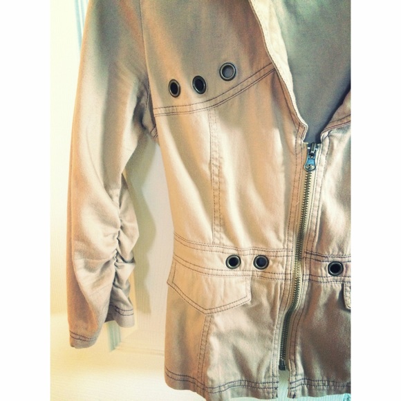Tan Jacket - Picture 2 of 3