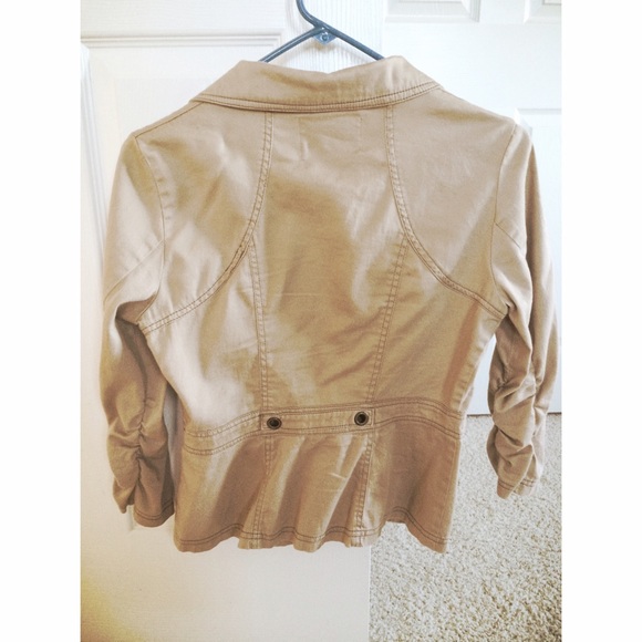 Tan Jacket - Picture 3 of 3