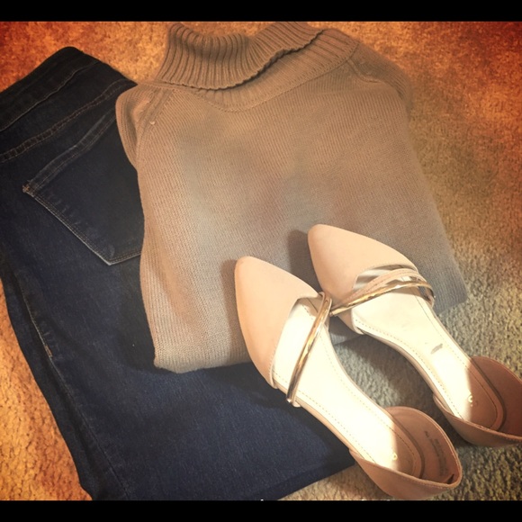 Point toe flats